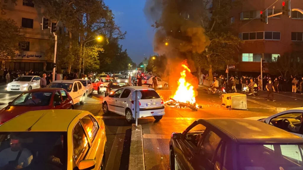 خشنترین سرکوب اعتراضات در ایران.. بیش از ۳۶۰۰۰ کشته در دو روز