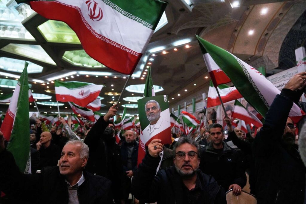 تهدید ترامپ و هشدار ایران.. امنیت ملی خط قرمز است