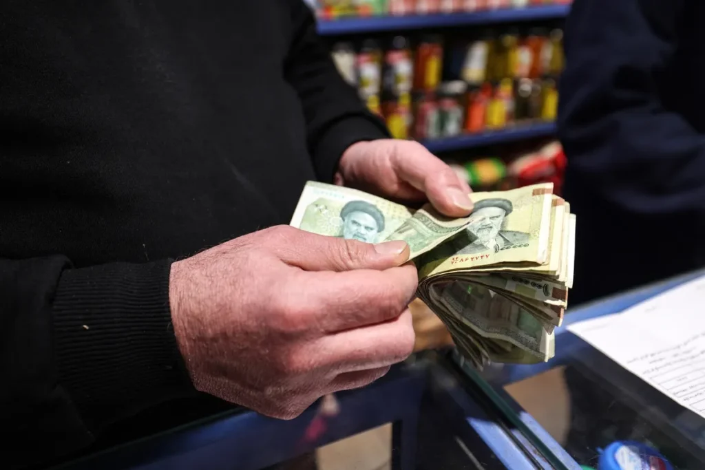 اعتراضات اقتصادی در ايران.. بزرگترین چالش برای رژیم از ۱۹۷۹