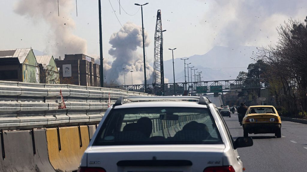 ایرانیان میان جنگ و گرانی