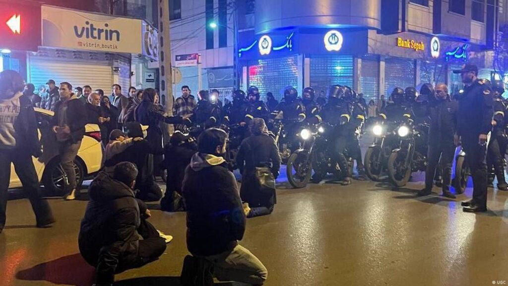سرکوب معترضان در ایران؛ بازداشت، اعدام و فشارهای فزاینده